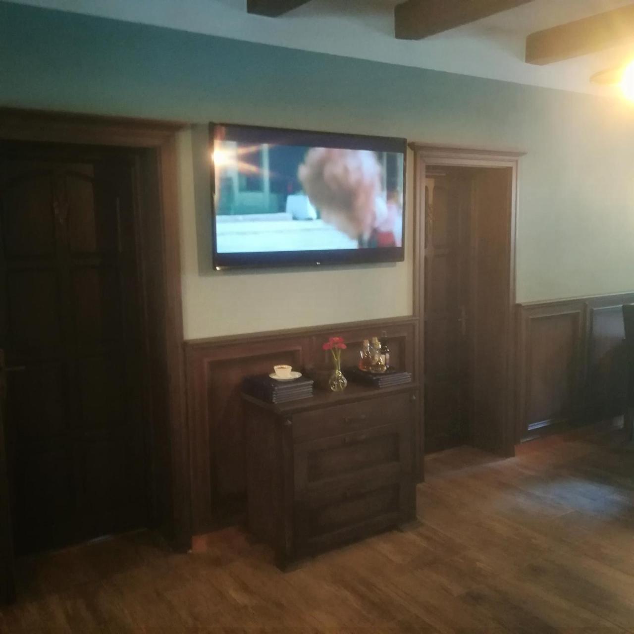 Penzion A Restauracia Hanisberg Korpona Kültér fotó