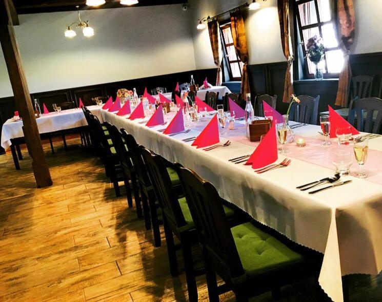 Penzion A Restauracia Hanisberg Korpona Kültér fotó