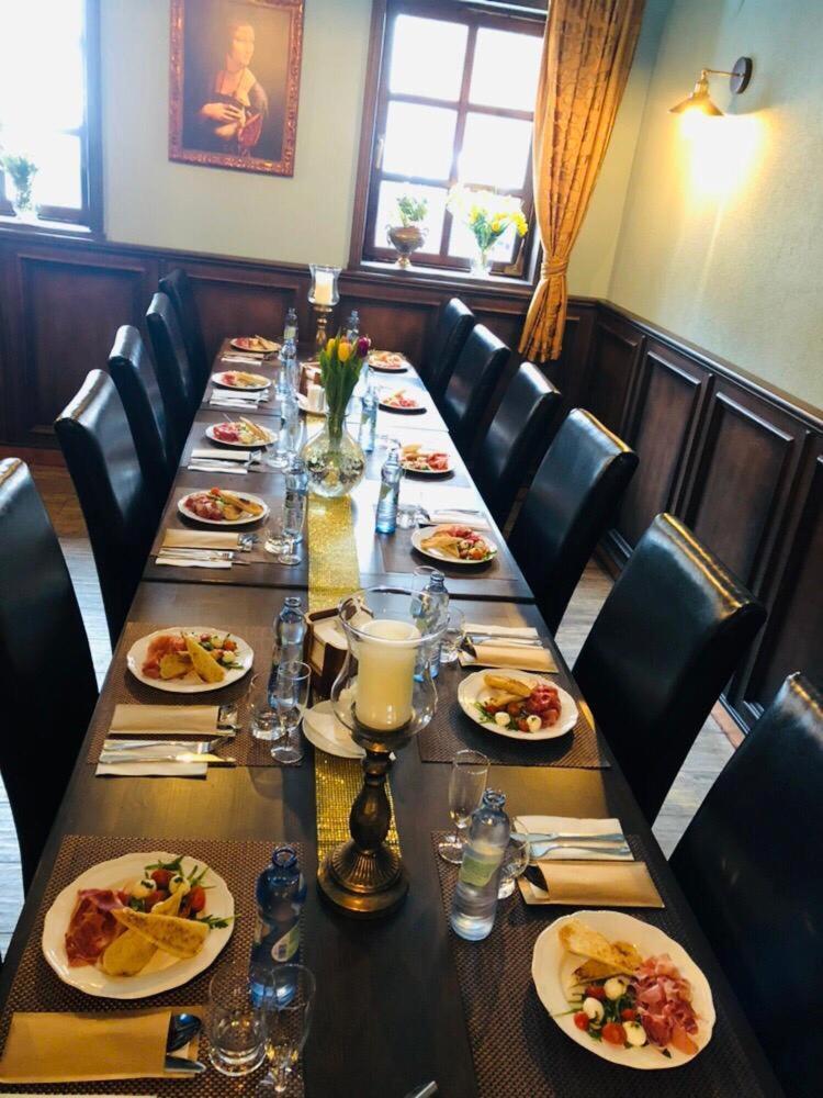 Penzion A Restauracia Hanisberg Korpona Kültér fotó