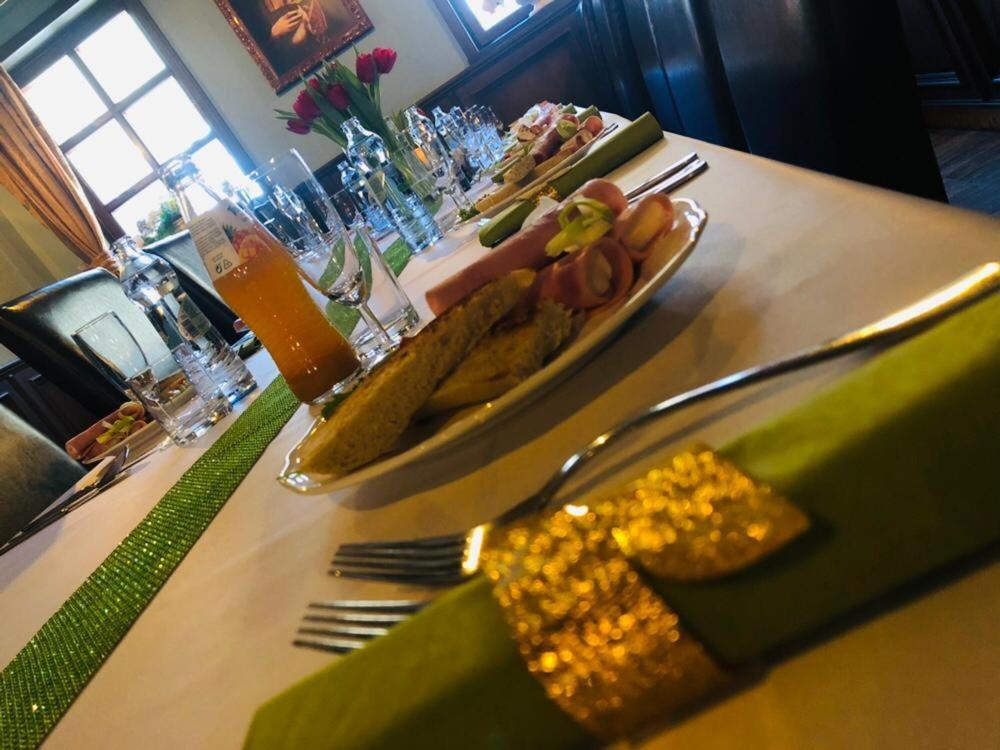 Penzion A Restauracia Hanisberg Korpona Kültér fotó